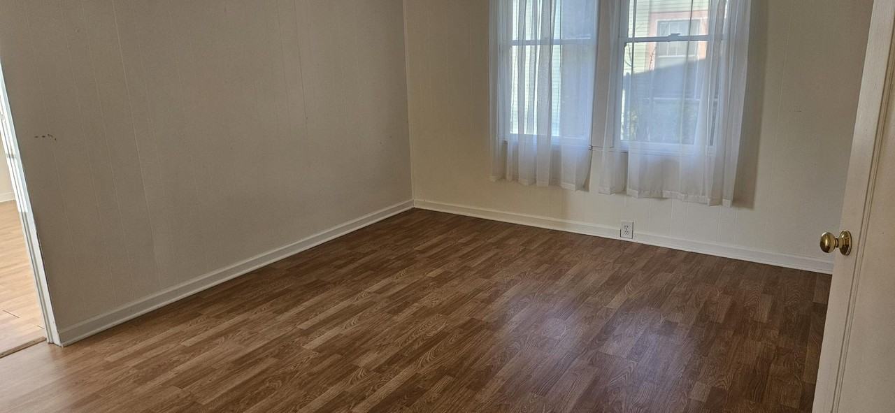 609 E Main St #NA - Photo 7 of 12