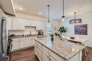 featured image of 532 W Amherst Ave