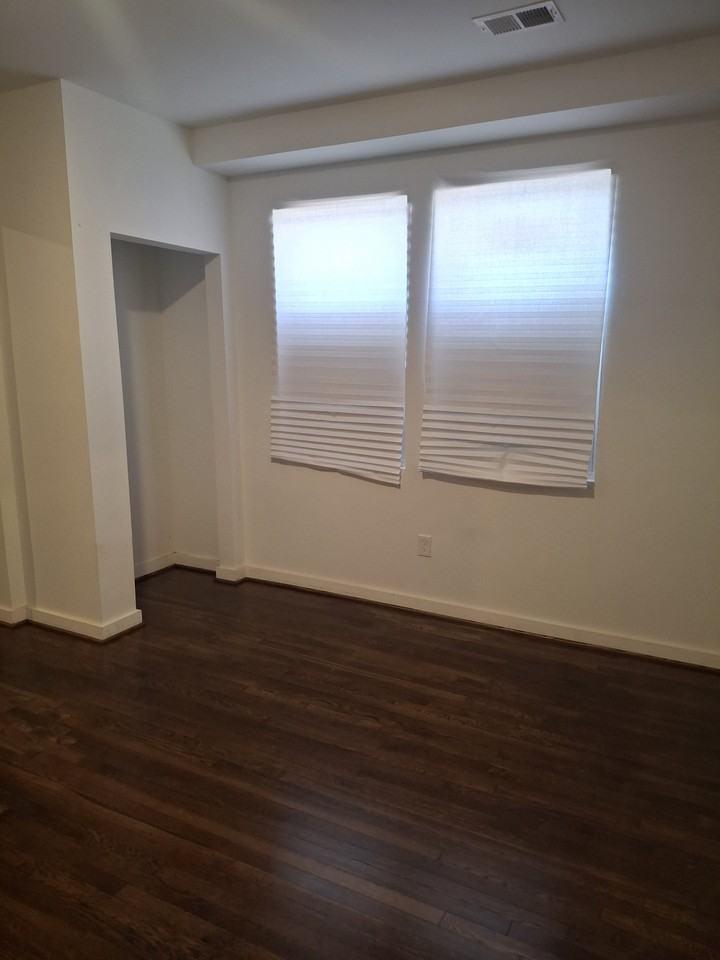 1220 Alabama Ave Sw #NA - Photo 6 of 17