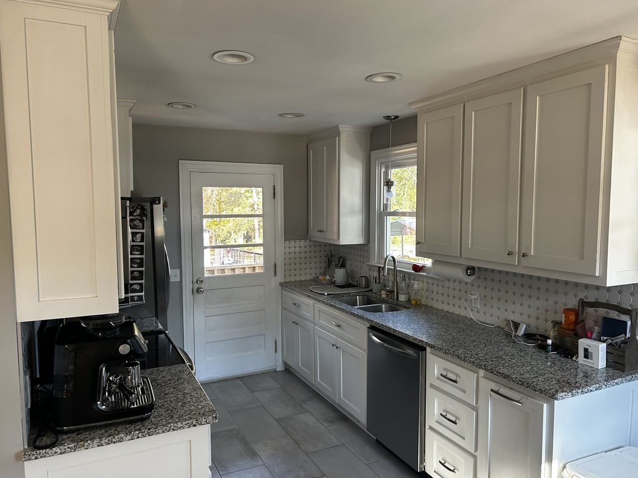 233 Perry Ave #NA - Photo 4 of 12