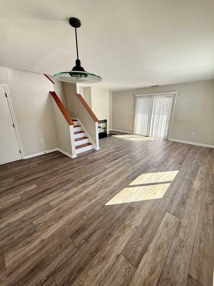 135 Village Square Dr #1 - Photo 5 of 18