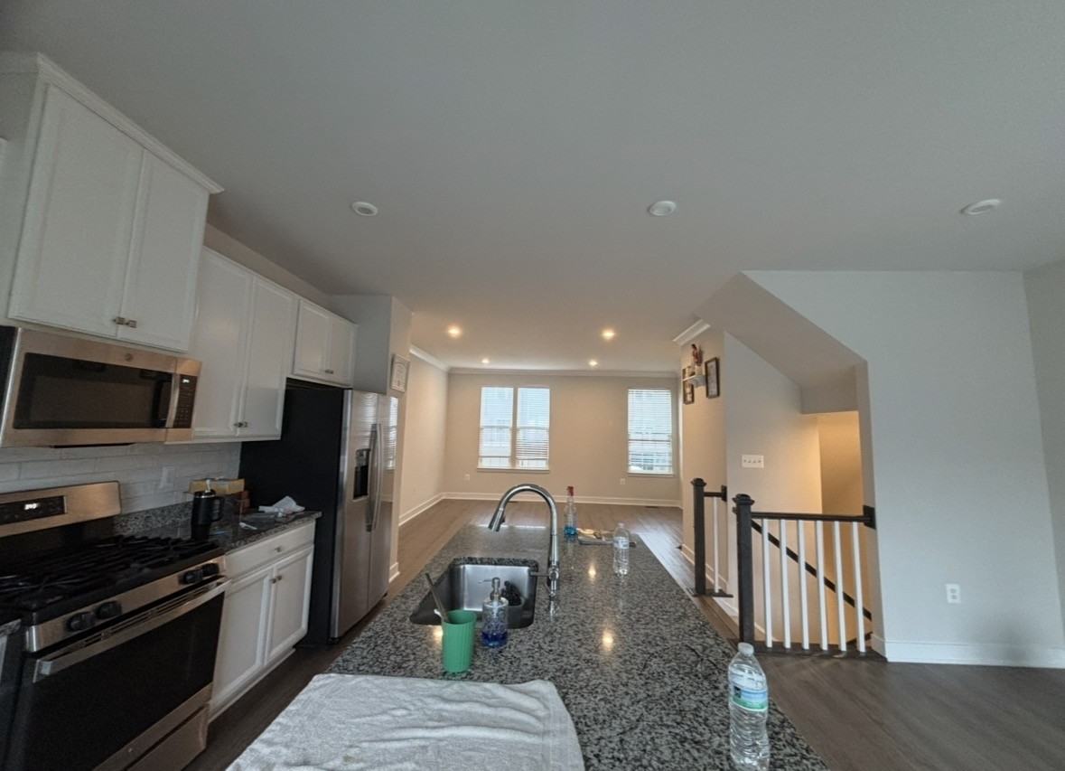 2408 Crescent Way - Photo 3 of 13