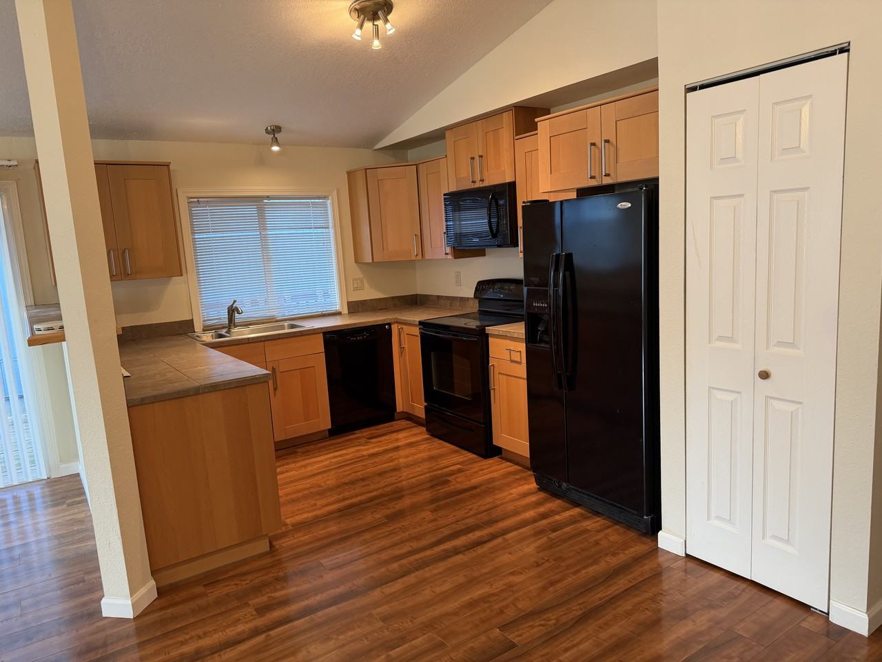 8265 Sw Fanno Creek Dr #NA - Photo 7 of 10