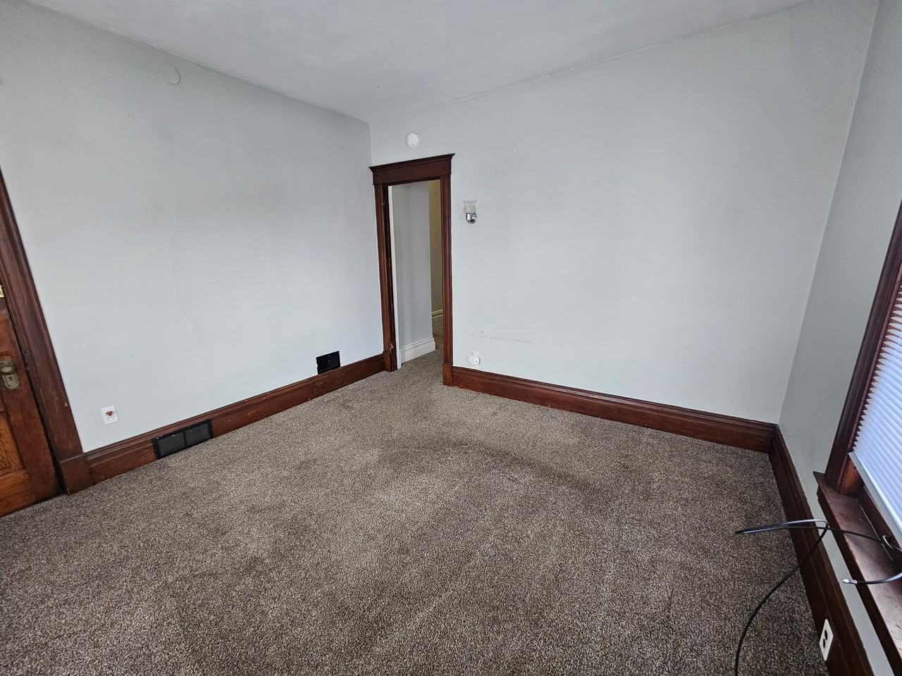 709 W Vine St #2 - Photo 4 of 17