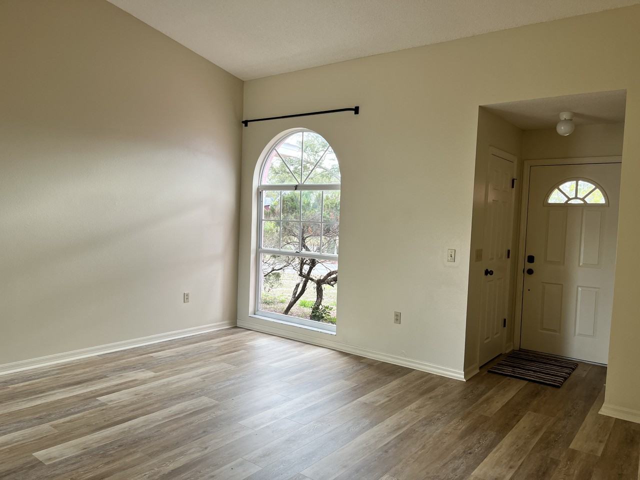 4993 Reagen Way #NA - Photo 4 of 29