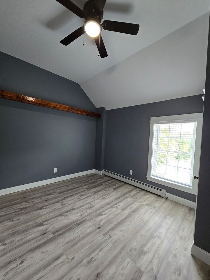 319 Main St - Photo 7 of 9