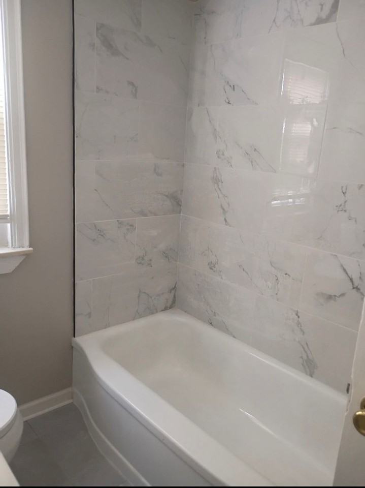 6021 Grandville Ave - Photo 3 of 8