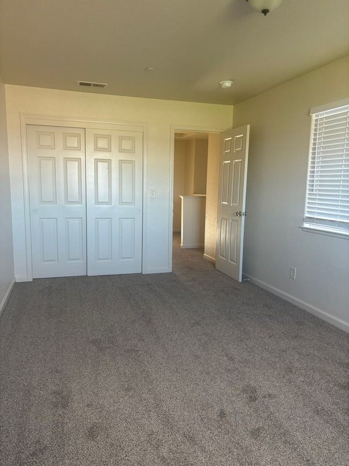 9th St. - 118-120 - Photo 3 of 8