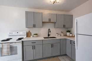 Jack Lan & Verah Apartments - Photo 1 of 1