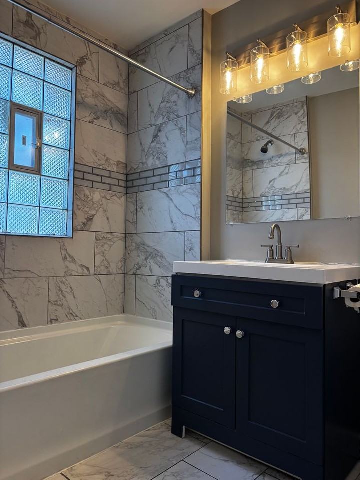 3935 Catalpa St - Photo 3 of 14