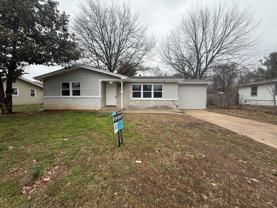 511 W Erie St - Photo 1 of 1