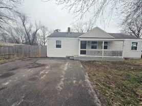 2222 N Hillcrest Ave - Photo 1 of 1