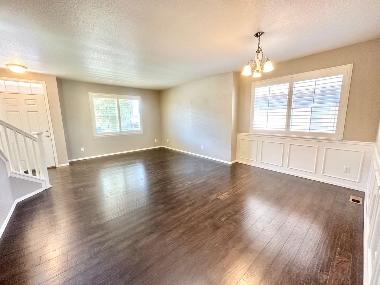 915 Campfire Dr - Photo 4 of 26