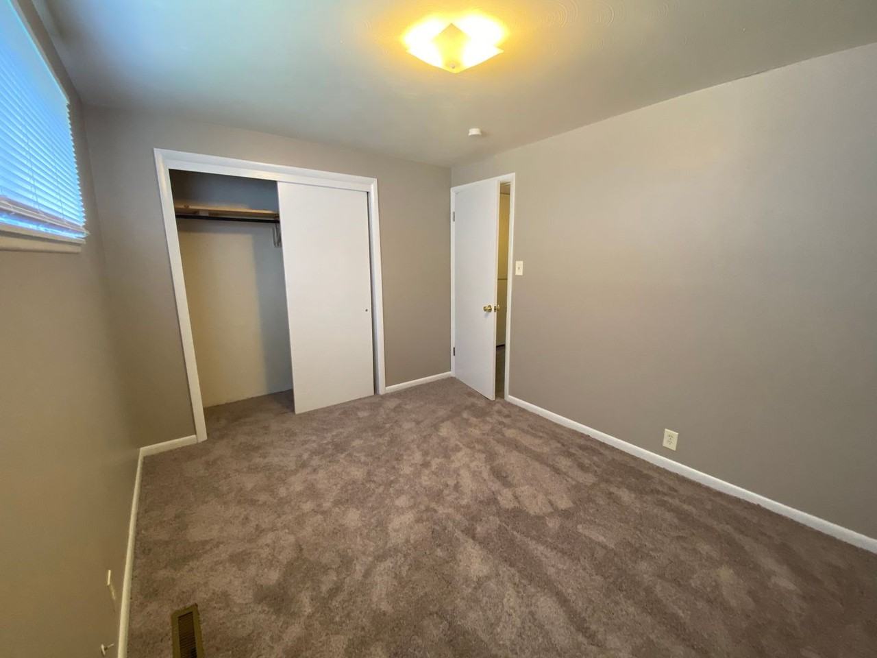 1840 Homer Dr - Photo 7 of 12