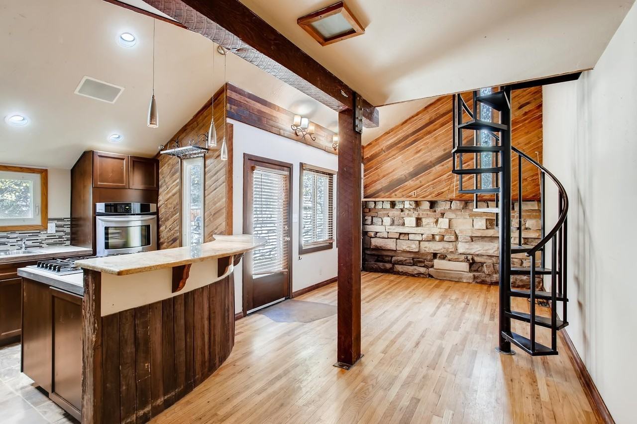 1525 Crestmore Pl - Photo 7 of 28