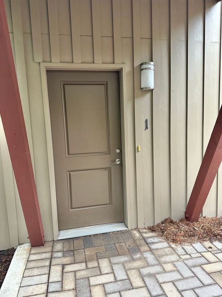 712 W Laurel St #1 - Photo 4 of 22