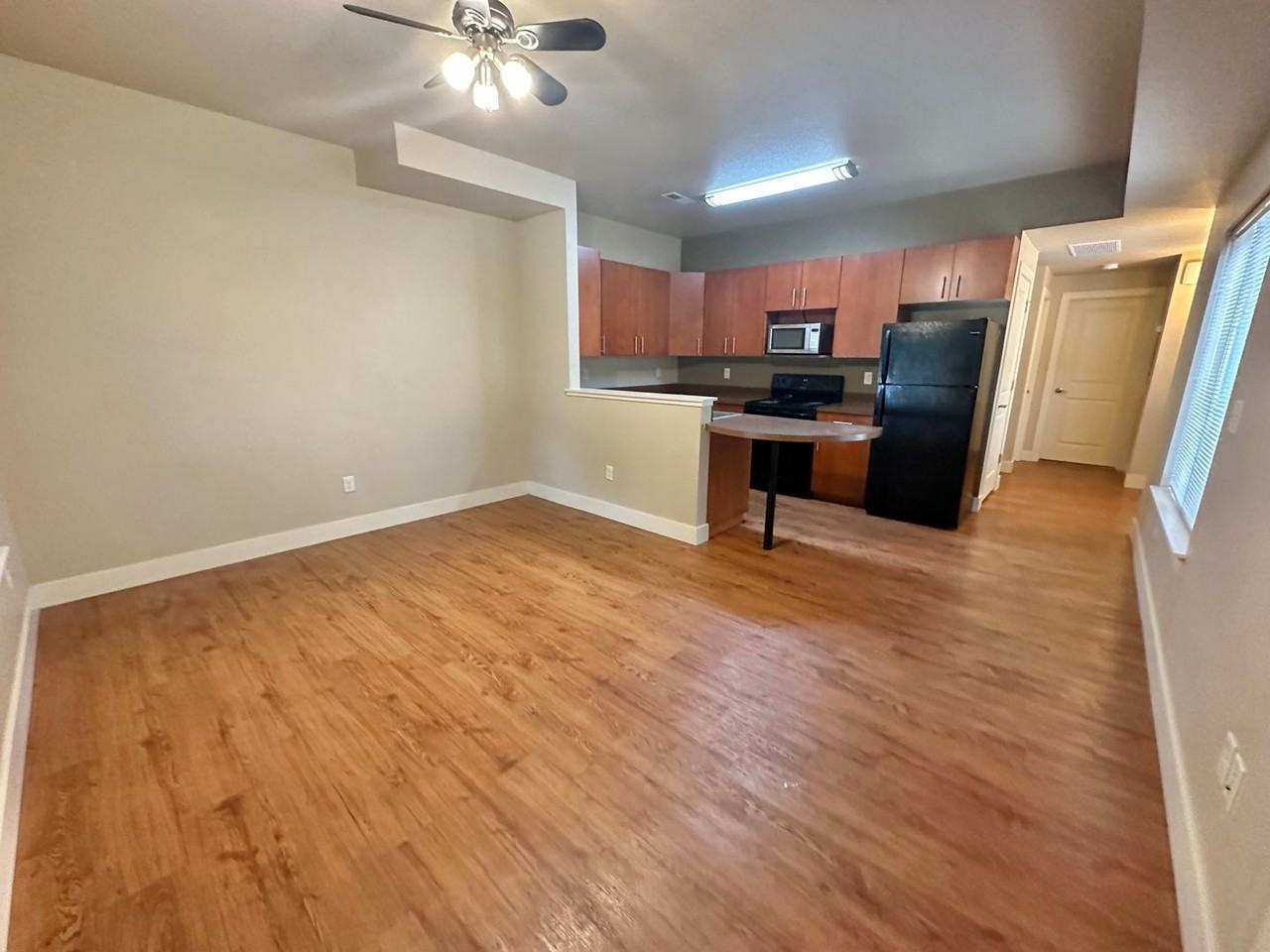 712 W Laurel St #1 - Photo 5 of 22