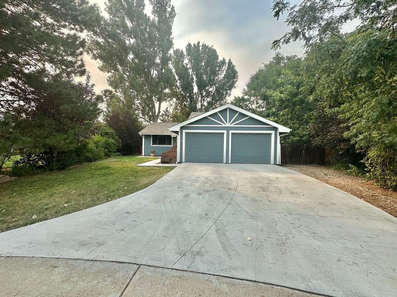 2813 Adobe Dr - Photo 2 of 13