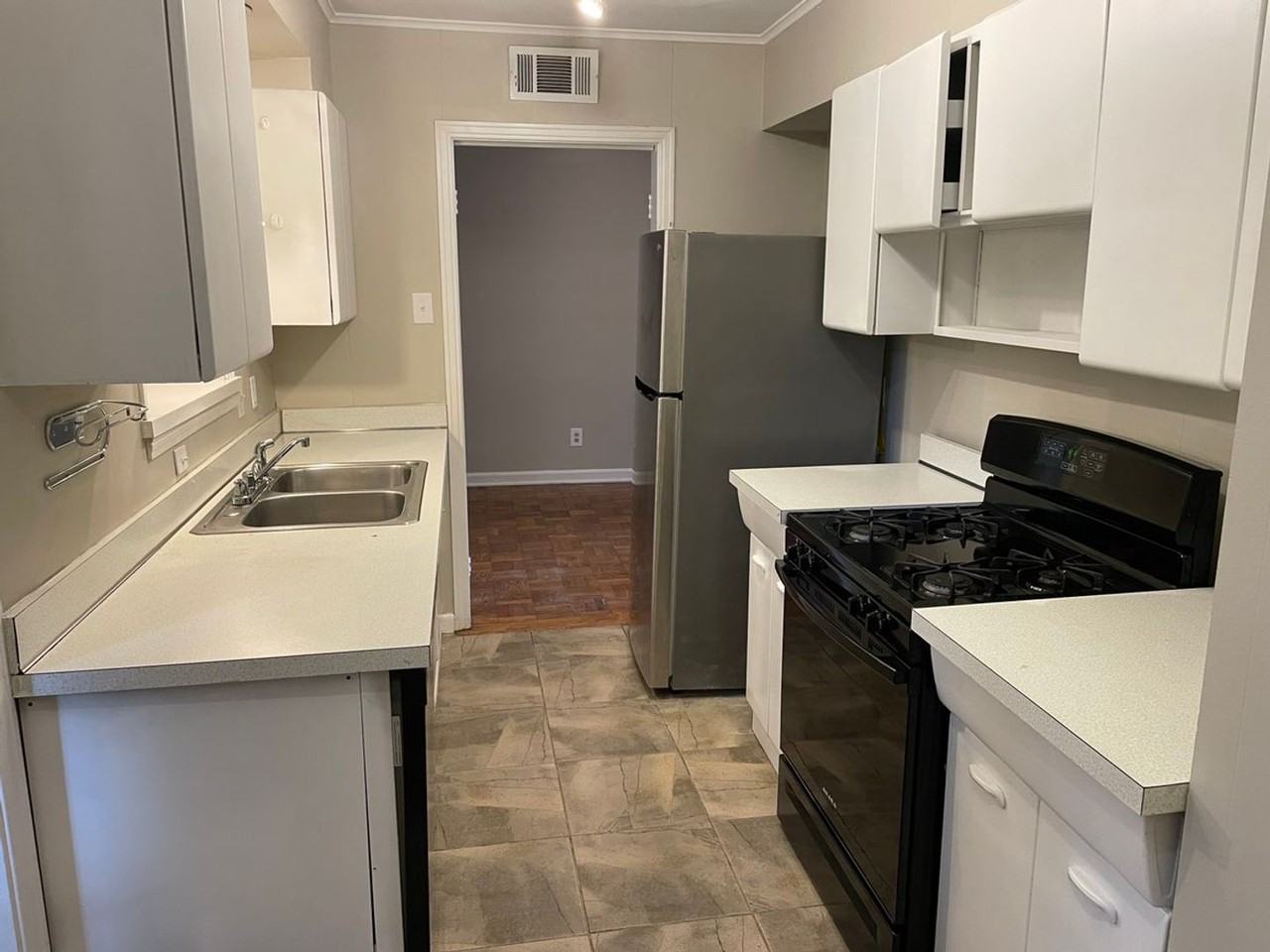 4976 Kaye Rd - Photo 4 of 14