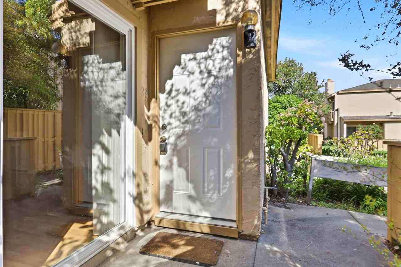 125 Connemara Way #88 - Photo 5 of 32