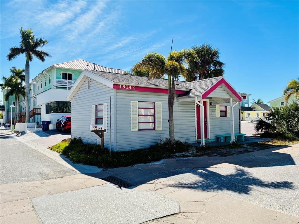 19142 Whispering Pines Dr #19142 - Photo 6 of 10