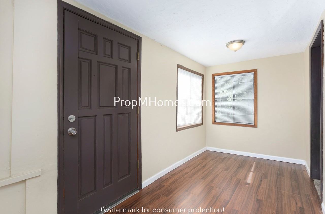 6721 Se 84th Ave - Photo 2 of 24