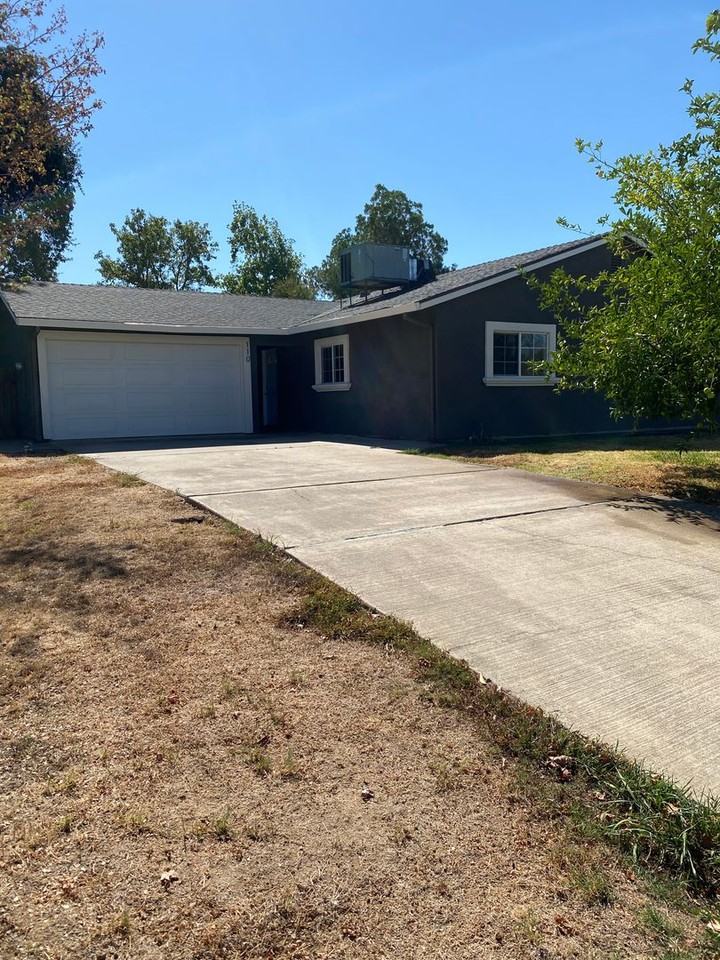 110 Wildflower Dr - Photo 3 of 14