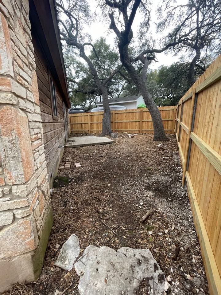 1609 Colleen Dr - Photo 4 of 17