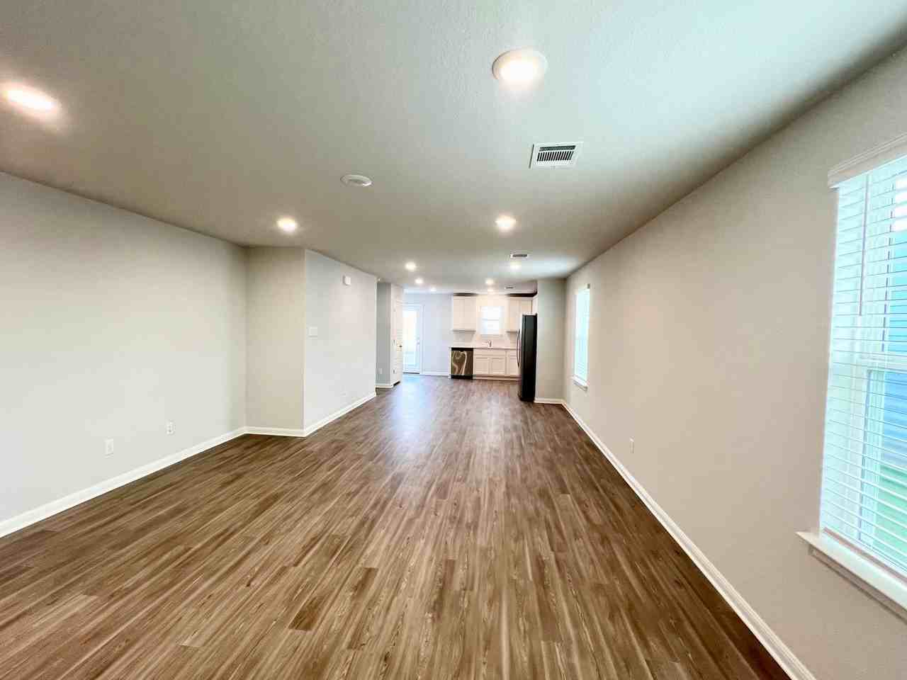 413 Alcatraz Loop - Photo 3 of 11