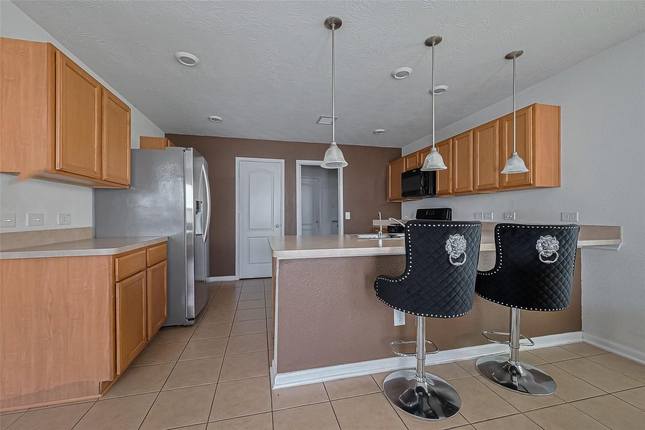 19229 Gunther Springs Ct #19229 - Photo 5 of 24