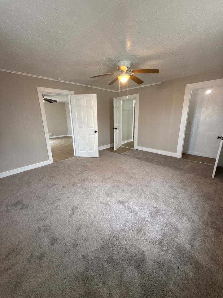 1507 N Farmer Ave - Photo 5 of 16