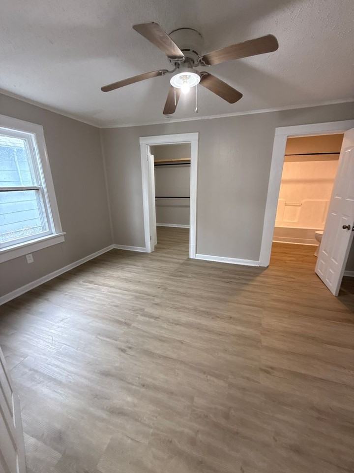 1507 N Farmer Ave - Photo 6 of 16