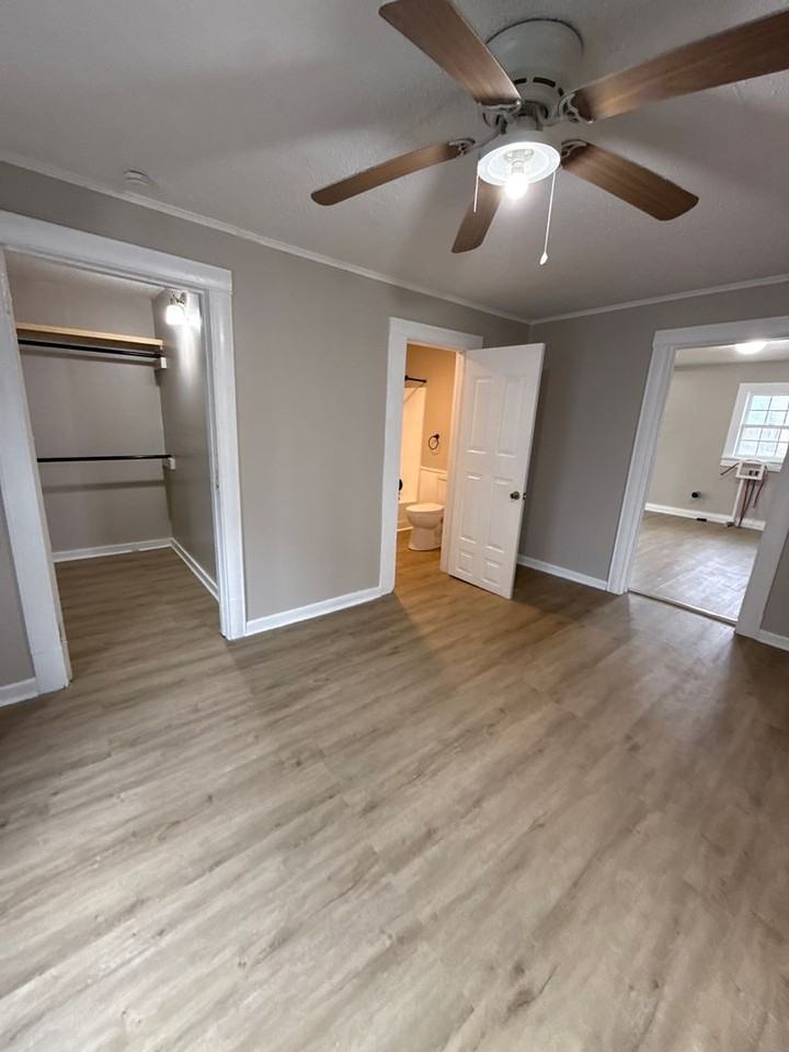 1507 N Farmer Ave - Photo 7 of 16