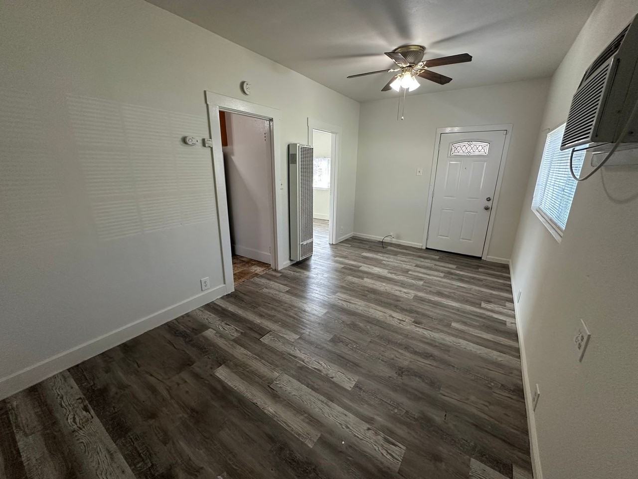 807 G St - Photo 3 of 13