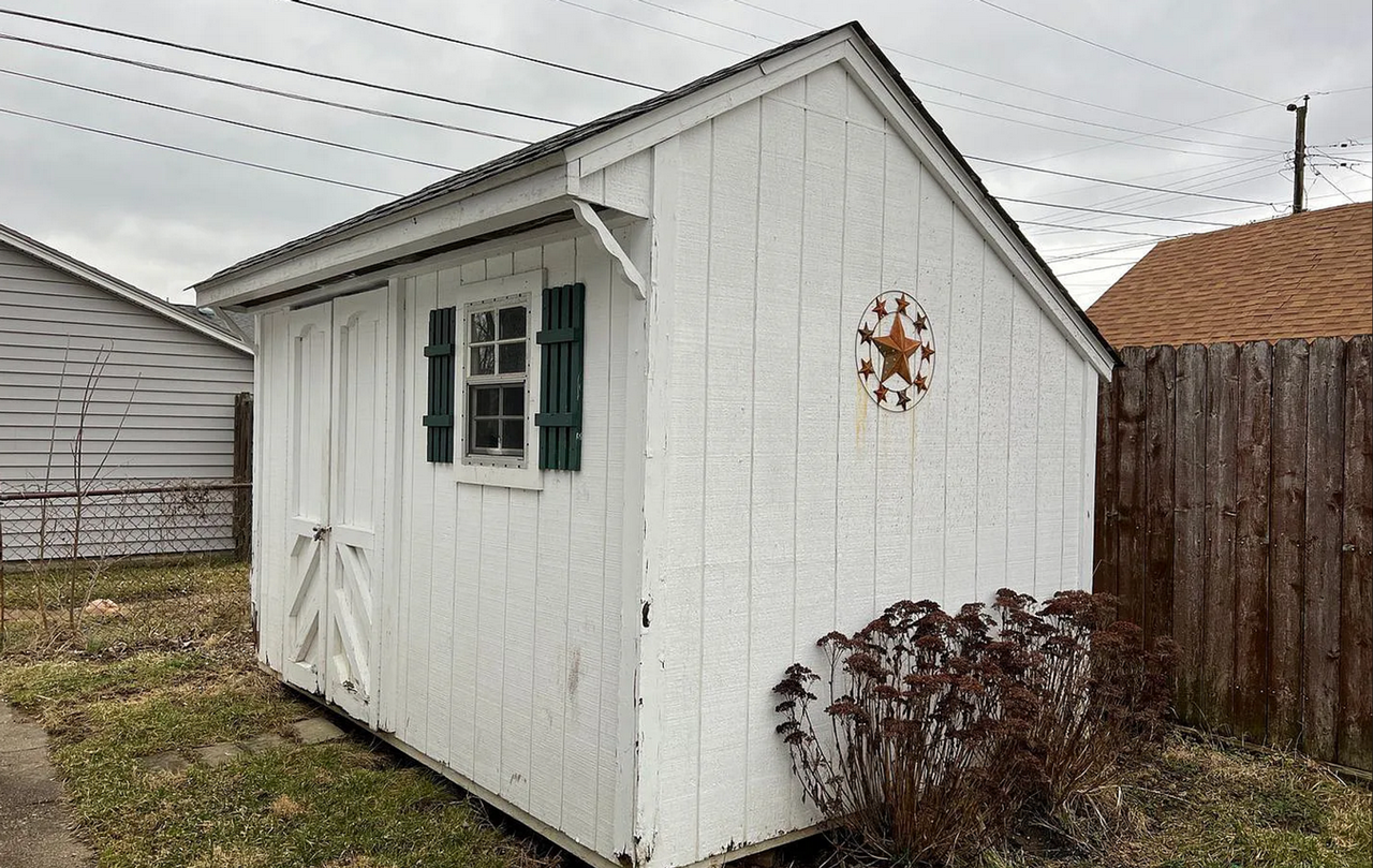 3023 Kingston Ave - Photo 2 of 10