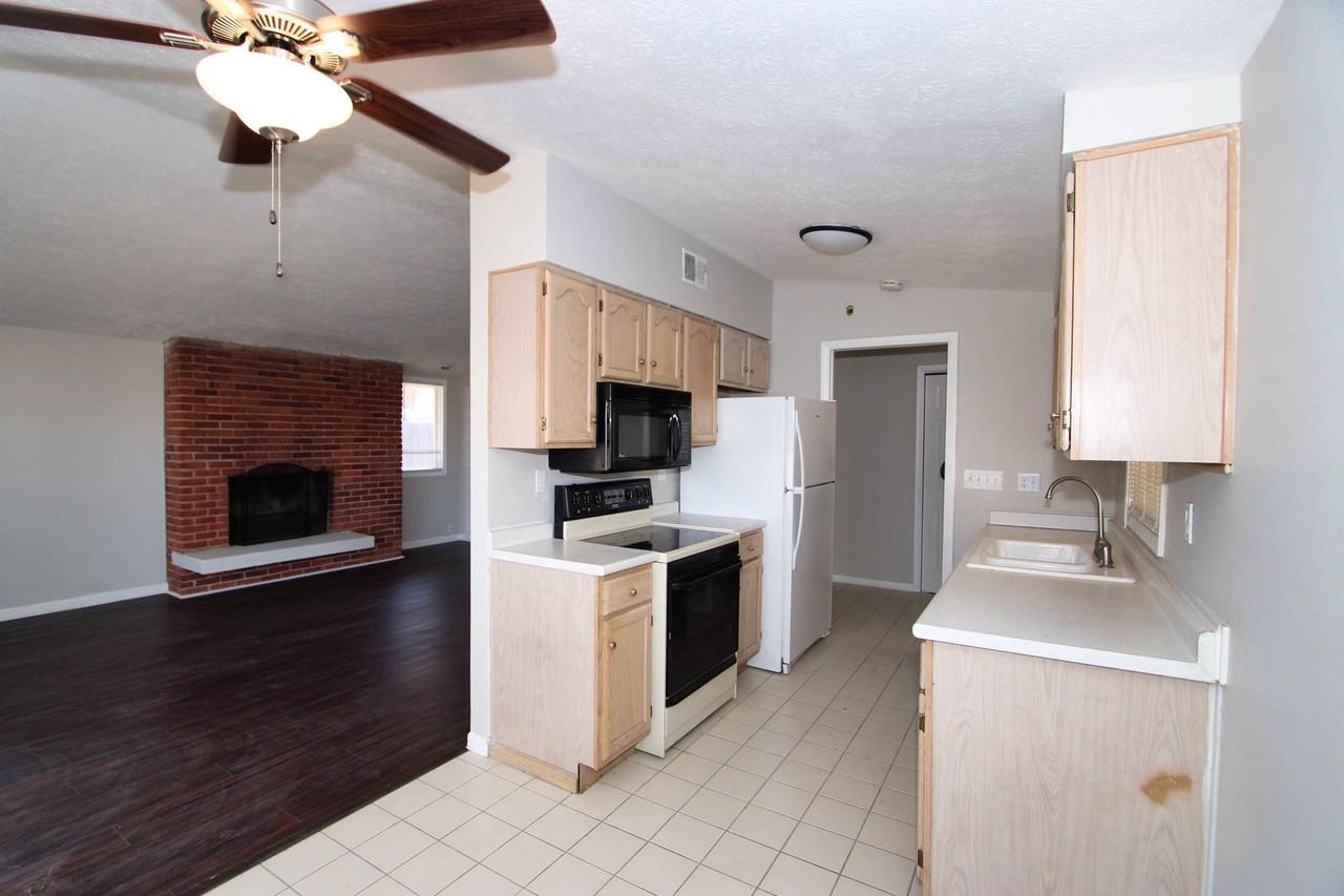 3130 Balsamridge Dr - Photo 6 of 30