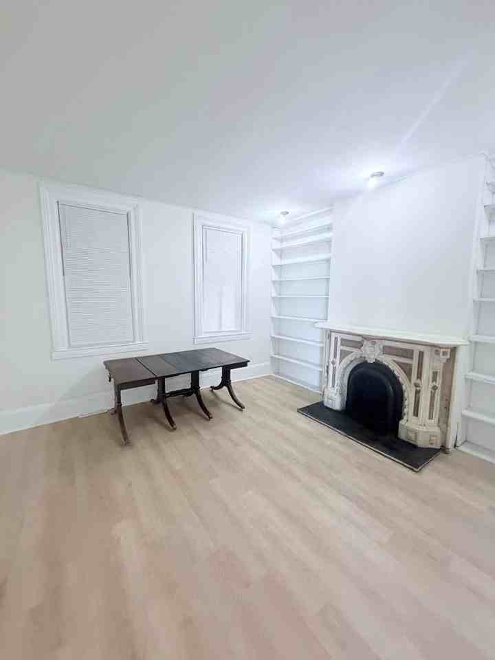 2604 W 27th St - Photo 7 of 50