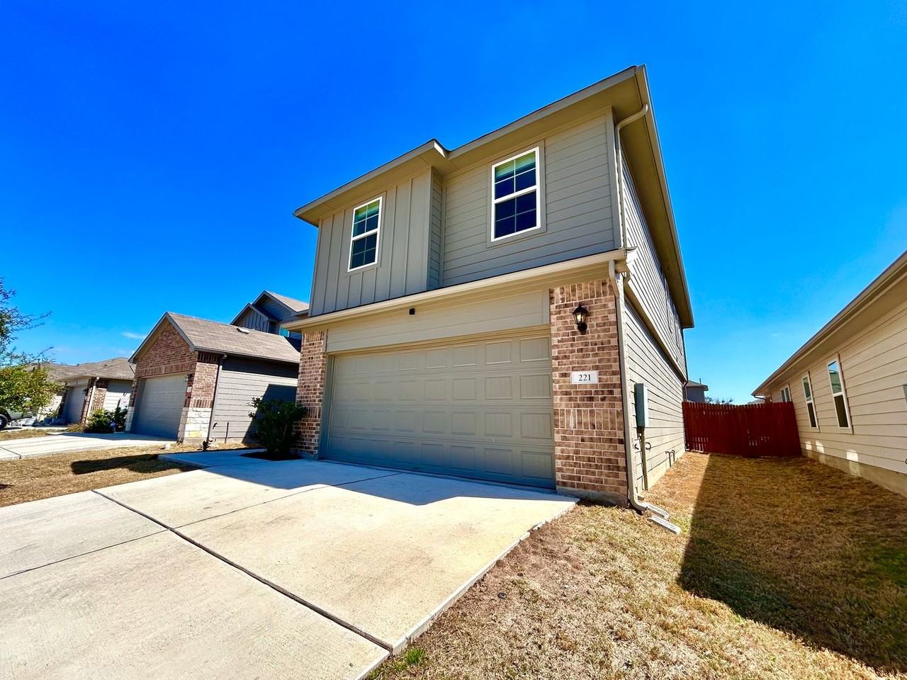 221 Granary Dr - Photo 2 of 37