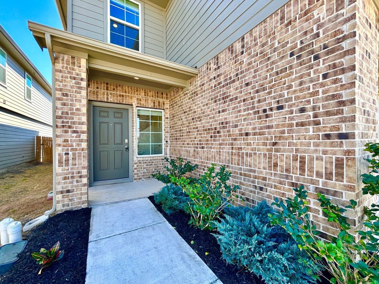 221 Granary Dr - Photo 5 of 37