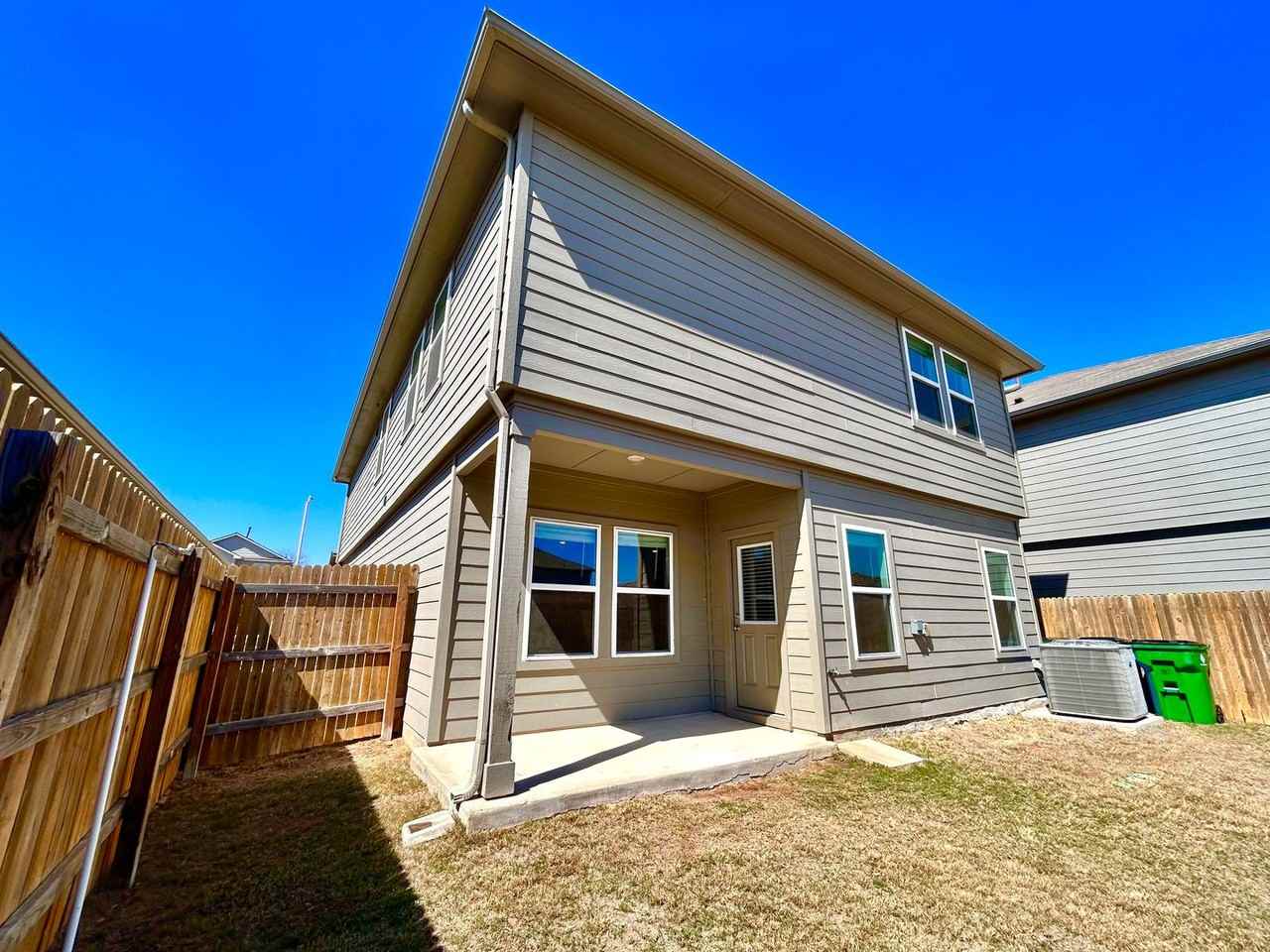 221 Granary Dr - Photo 6 of 37