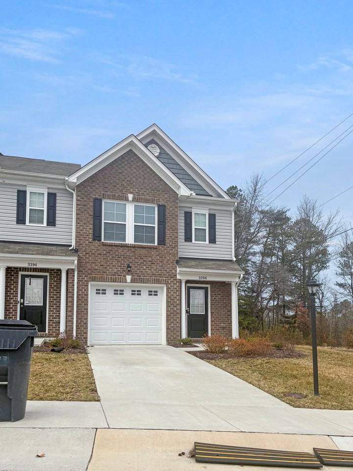 3396 Dewsberry Ln - Photo 2 of 17