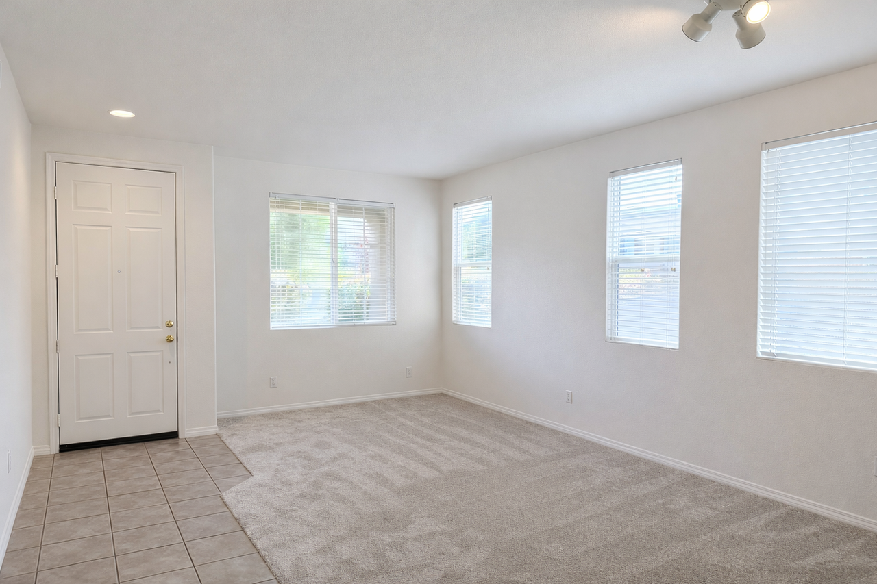 31672 Brisa Ct - Photo 3 of 12