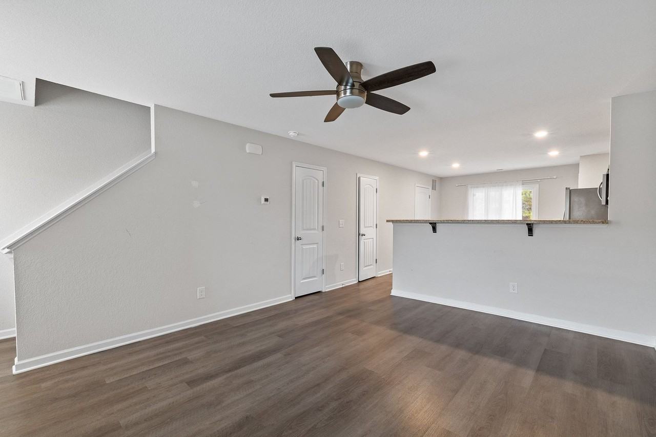 2056 Wiggins Village Dr - Photo 4 of 32