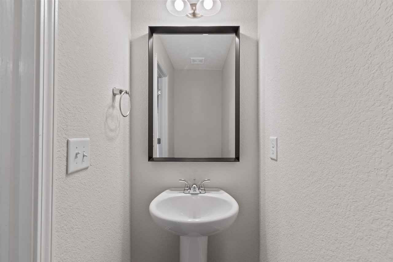 2056 Wiggins Village Dr - Photo 7 of 32