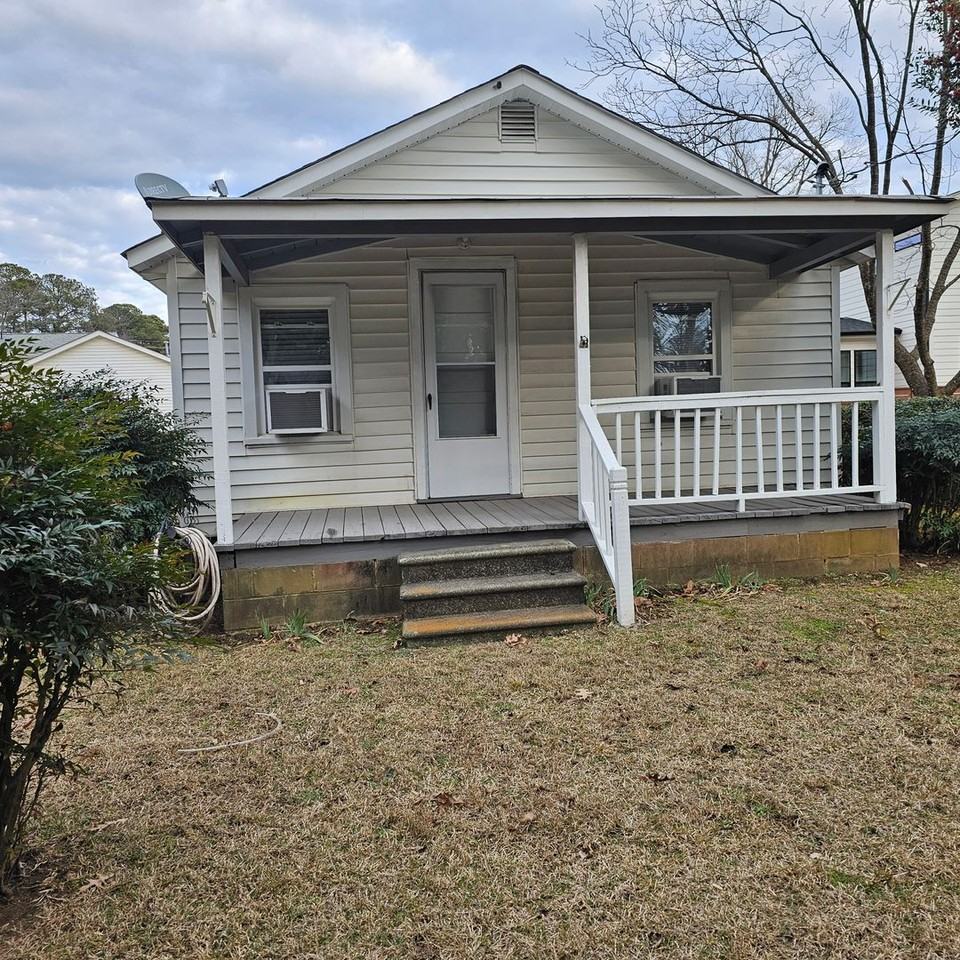 616 Powell Dr - Photo 2 of 11