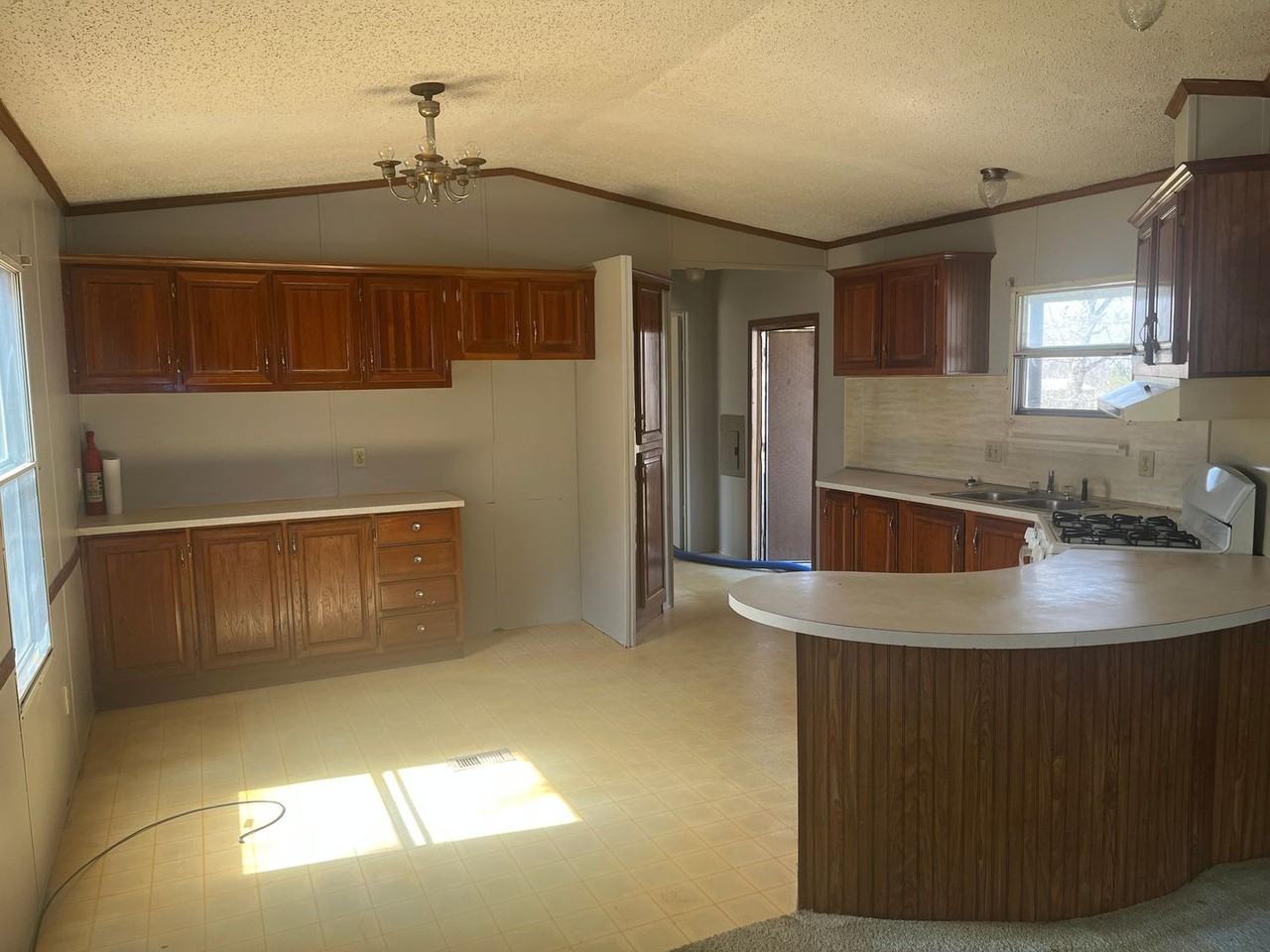 1413 Mill Rd - Photo 3 of 11