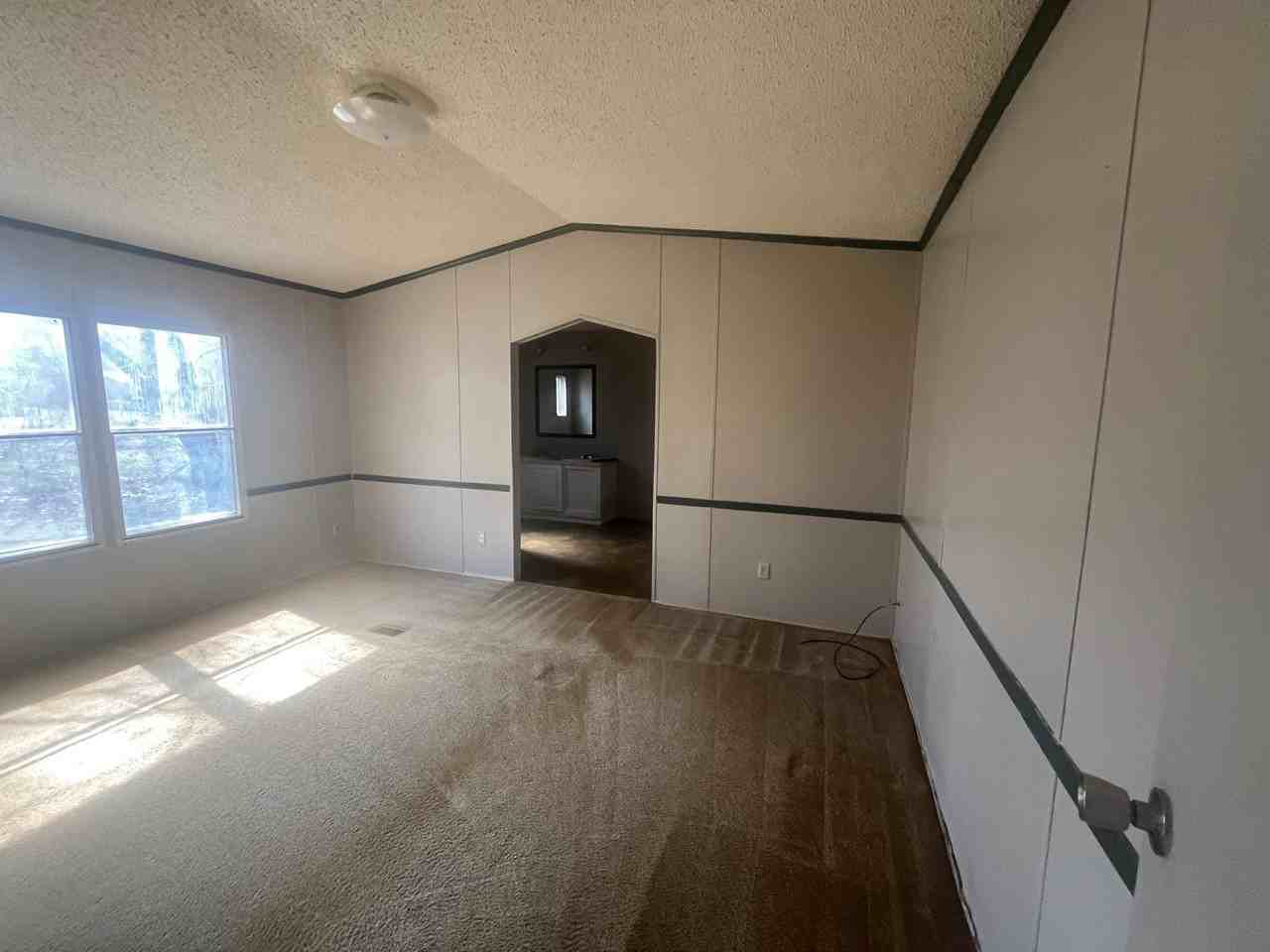 1413 Mill Rd - Photo 7 of 11