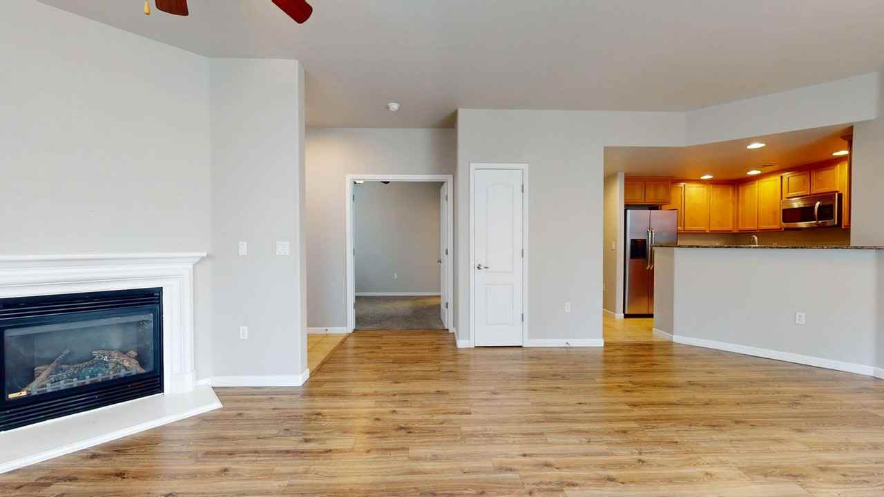 373 N Amedeo Ln - Photo 3 of 25