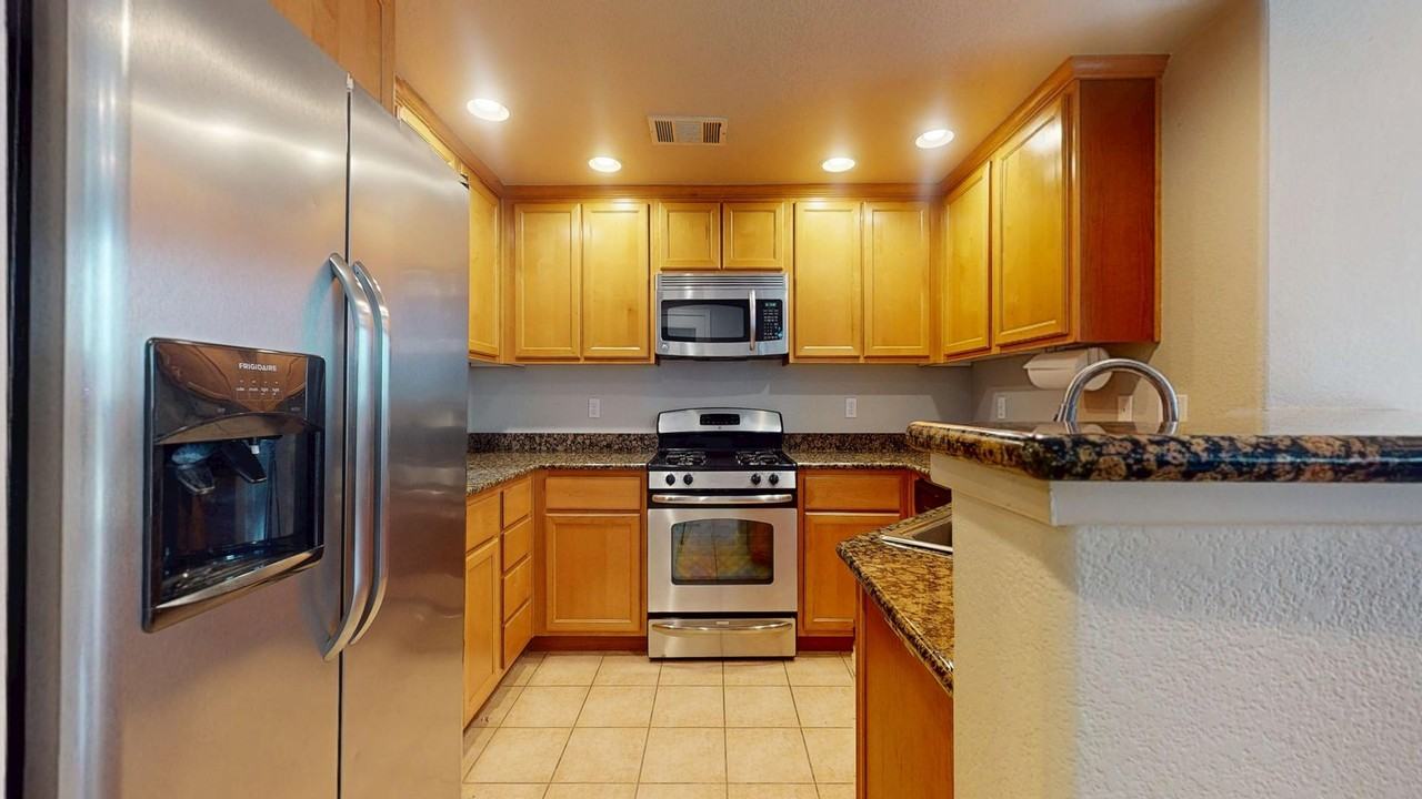 373 N Amedeo Ln - Photo 6 of 25