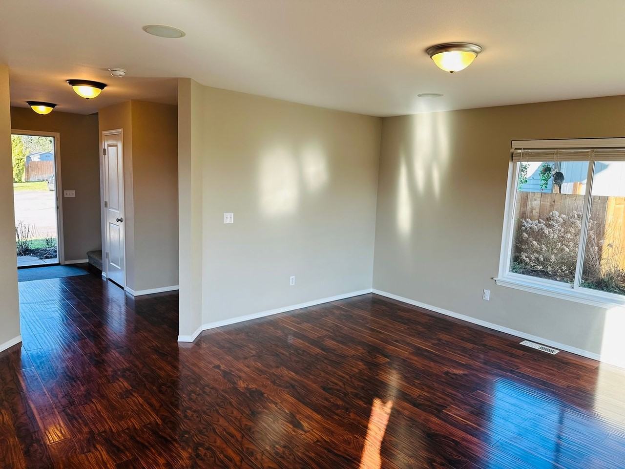 10907 Ne 113th St - Photo 5 of 31